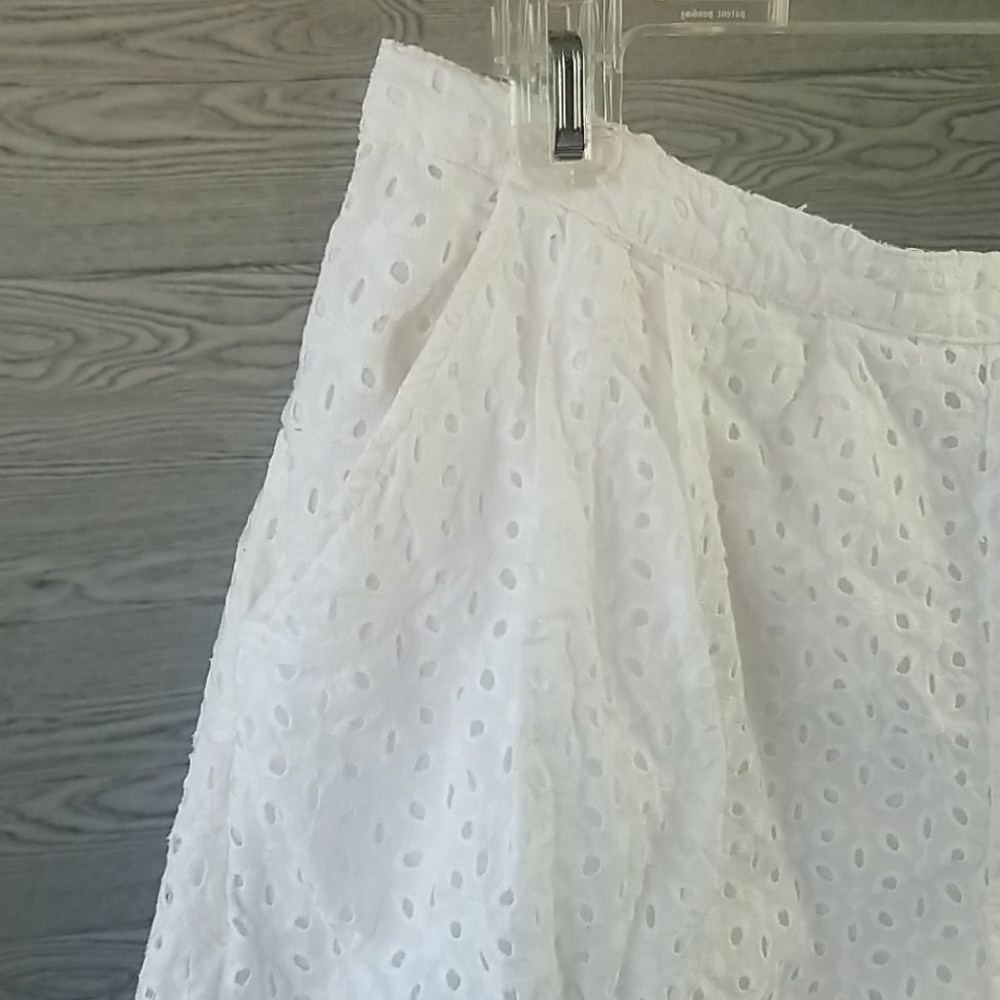 H&M // conscious collection white eyelet shorts - Picture 6 of 16
